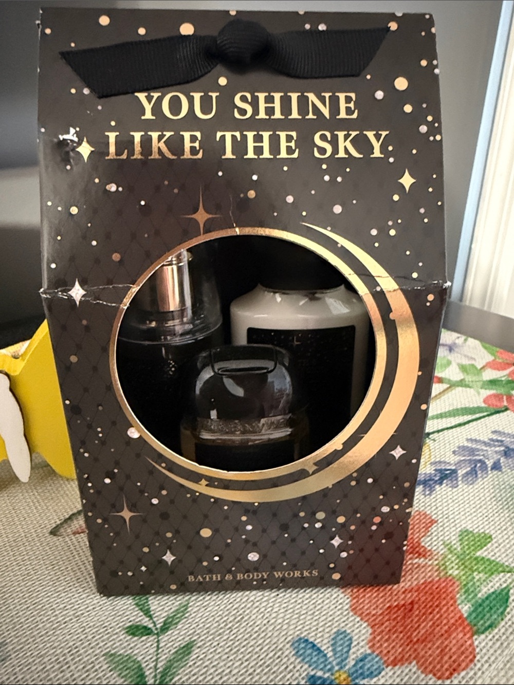 Bath & Body Works Black & Gold 'You Shine Like The Sky' Gift Set